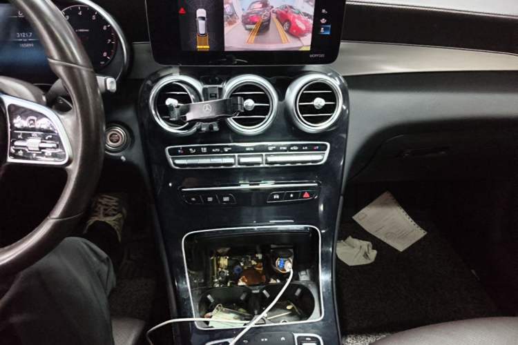 Used Mercedes-Benz GLC 2021 GLC 260 L 4MATIC Dynamic Edition Audio And AC Panel