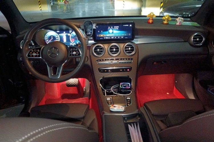Used Mercedes-Benz GLC 2021 GLC 260 L 4MATIC Luxury Model Center Console