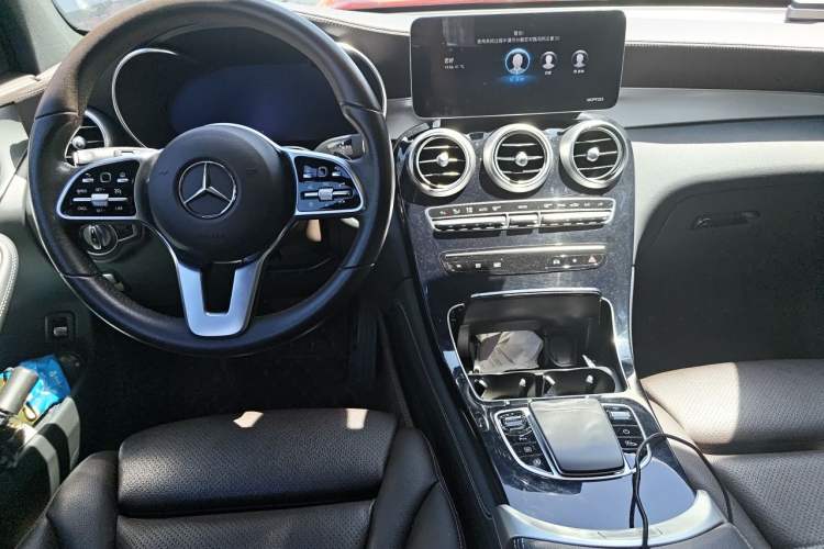 Used Mercedes-Benz GLC 2021 GLC 260 L 4MATIC Dynamic Edition Center Console