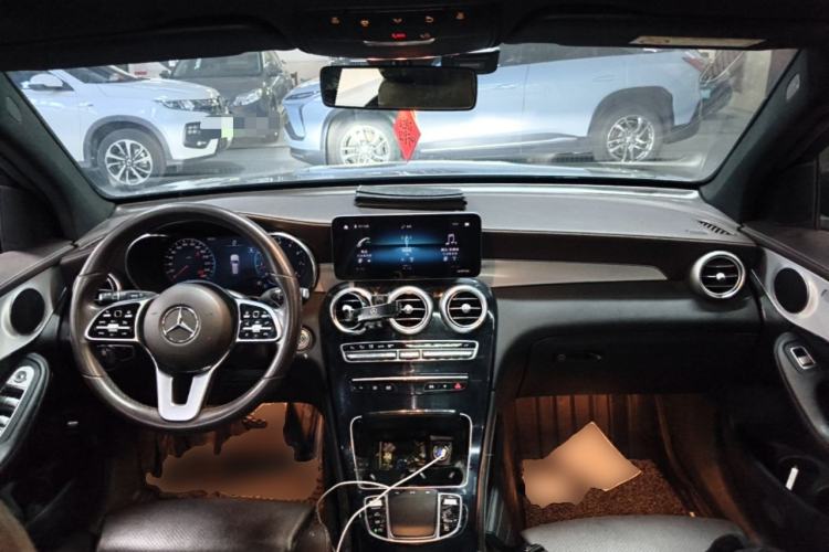Used Mercedes-Benz GLC 2021 GLC 260 L 4MATIC Dynamic Edition Center Console