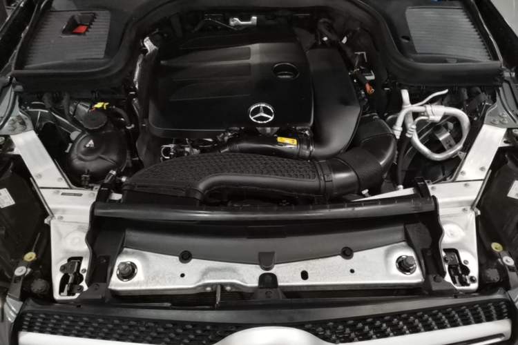 Used Mercedes-Benz GLC 2021 GLC 300 L 4MATIC Dynamic Model Engine Bay