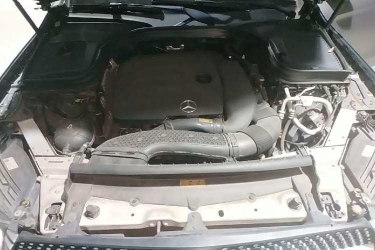 Used Mercedes-Benz GLC 2021 GLC 300 L 4MATIC Dynamic Model Engine Bay