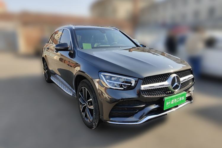 Used Mercedes-Benz GLC 2021 GLC 260 L 4MATIC Luxury Model Front Right 45 Deg