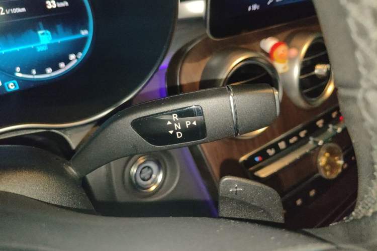 Used Mercedes-Benz GLC 2021 GLC 300 L 4MATIC Dynamic Model Gear Lever