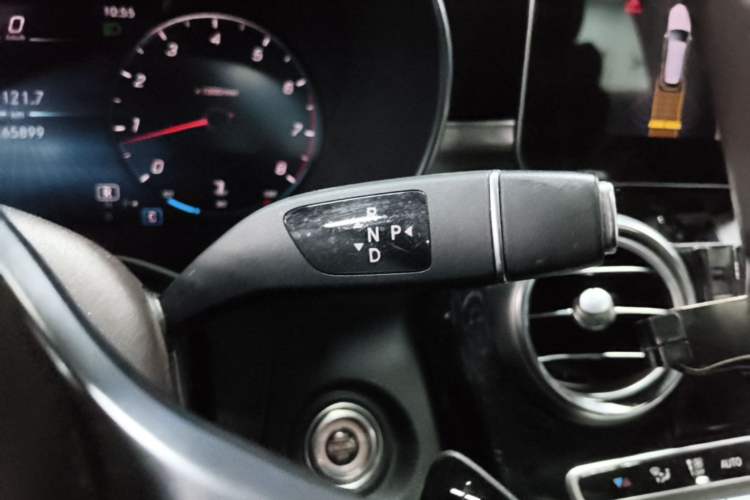 Used Mercedes-Benz GLC 2021 GLC 260 L 4MATIC Dynamic Edition Gear Lever