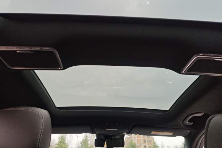 Used Mercedes-Benz GLC 2021 GLC 300 L 4MATIC Dynamic Model Headliner