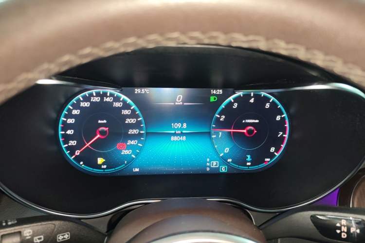 Used Mercedes-Benz GLC 2021 GLC 260 L 4MATIC Luxury Model Instrument Cluster