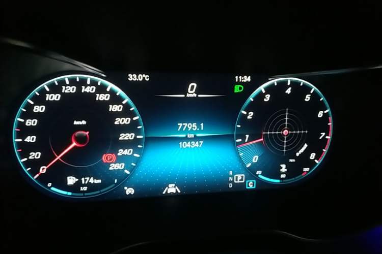 Used Mercedes-Benz GLC 2021 GLC 300 L 4MATIC Dynamic Model Instrument Cluster