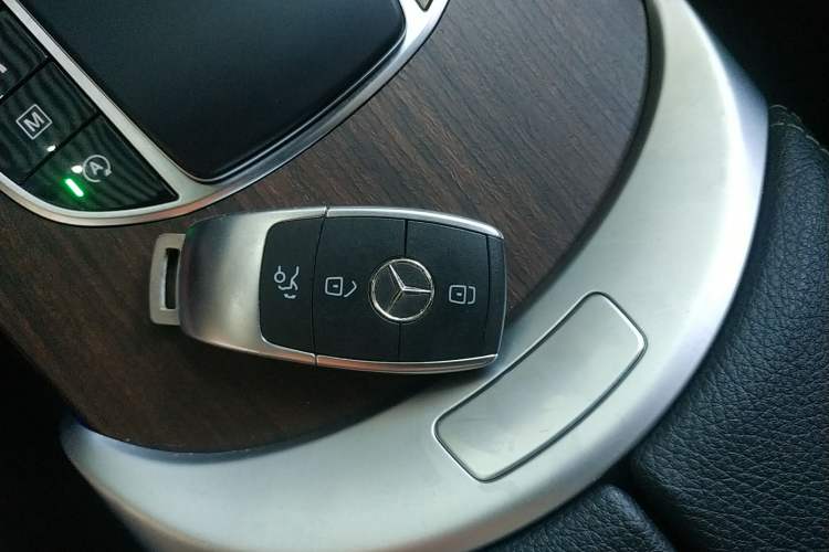 Used Mercedes-Benz GLC 2021 GLC 300 L 4MATIC Dynamic Model Interior 1