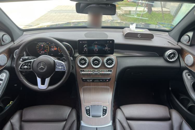 Used Mercedes-Benz GLC 2021 GLC 300 L 4MATIC Dynamic Model Interior 3