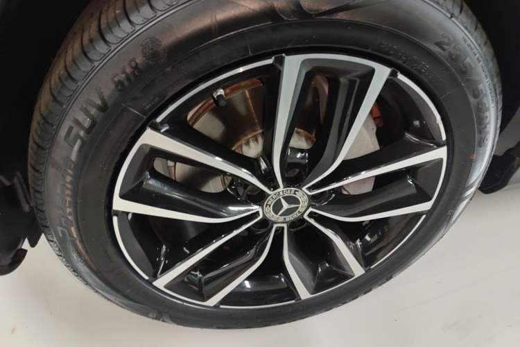 Used Mercedes-Benz GLC 2021 GLC 260 L 4MATIC Luxury Model Left Front Wheel Hub