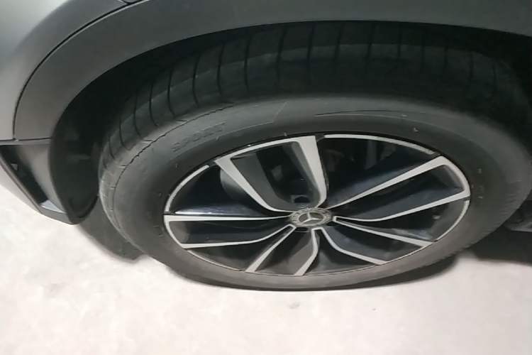Used Mercedes-Benz GLC 2021 GLC 300 L 4MATIC Dynamic Model Left Front Wheel Hub