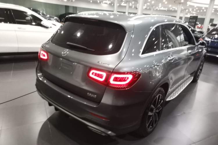 Used Mercedes-Benz GLC 2021 GLC 300 L 4MATIC Dynamic Model Rear Right 45 Deg