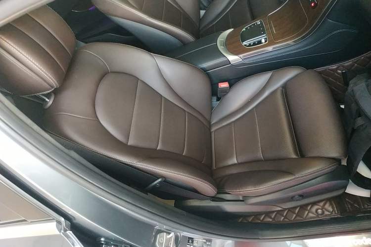 Used Mercedes-Benz GLC 2021 GLC 300 L 4MATIC Dynamic Model Right Front Seat