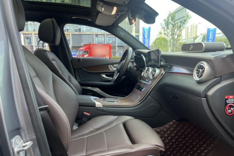 Used Mercedes-Benz GLC 2021 GLC 300 L 4MATIC Dynamic Model Right Front Seat