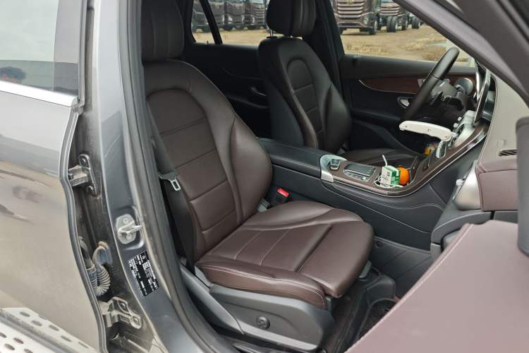 Used Mercedes-Benz GLC 2021 GLC 300 L 4MATIC Dynamic Model Right Front Seat