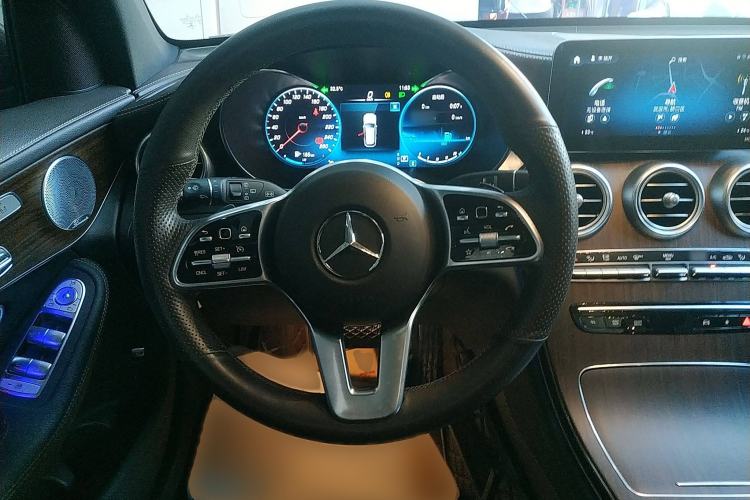Used Mercedes-Benz GLC 2021 GLC 300 L 4MATIC Dynamic Model Steering Wheel