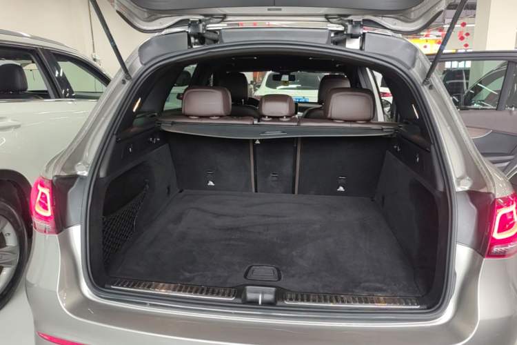 Used Mercedes-Benz GLC 2021 GLC 260 L 4MATIC Luxury Model Trunk