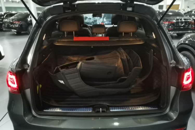 Used Mercedes-Benz GLC 2021 GLC 300 L 4MATIC Dynamic Model Trunk