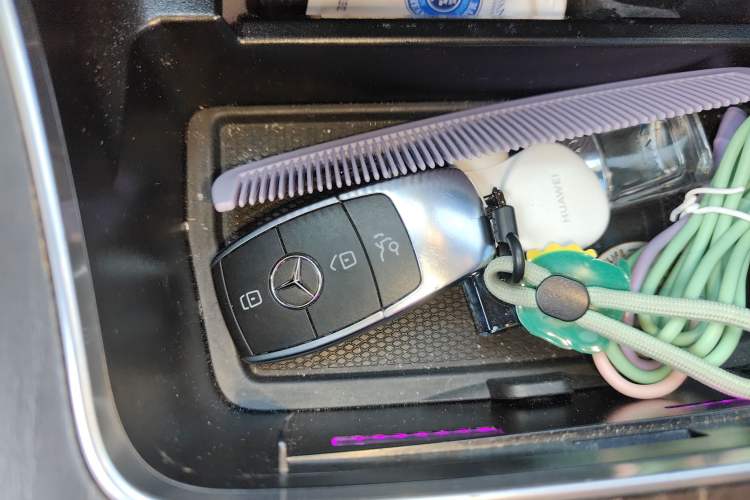 Used Mercedes-Benz GLC 2021 GLC 260 L 4MATIC Luxury Model Vehicle Key