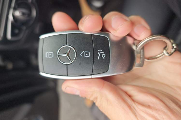 Used Mercedes-Benz GLC 2021 GLC 260 L 4MATIC Dynamic Edition Vehicle Key