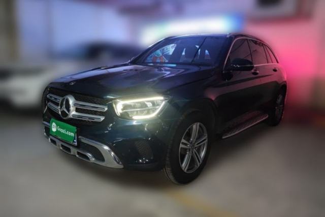 Ojetý Mercedes-Benz GLC 2021 GLC 260 L 4MATIC Dynamic Edition