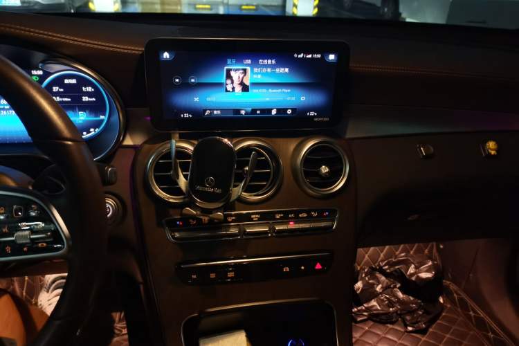 Used Mercedes-Benz GLC 2021 GLC 260 L 4MATIC Luxury Model Audio And AC Panel