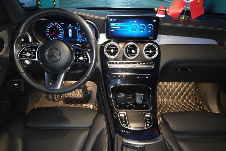 Used Mercedes-Benz GLC 2021 GLC 260 L 4MATIC Dynamic Edition Center Console