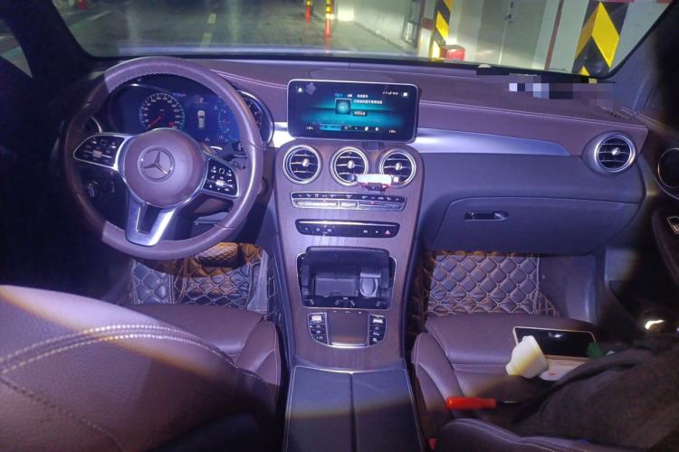 Used Mercedes-Benz GLC 2021 GLC 260 L 4MATIC Luxury Model Center Console