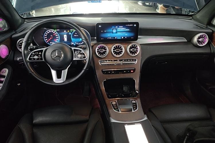 Used Mercedes-Benz GLC 2021 GLC 300 L 4MATIC Dynamic Model Center Console