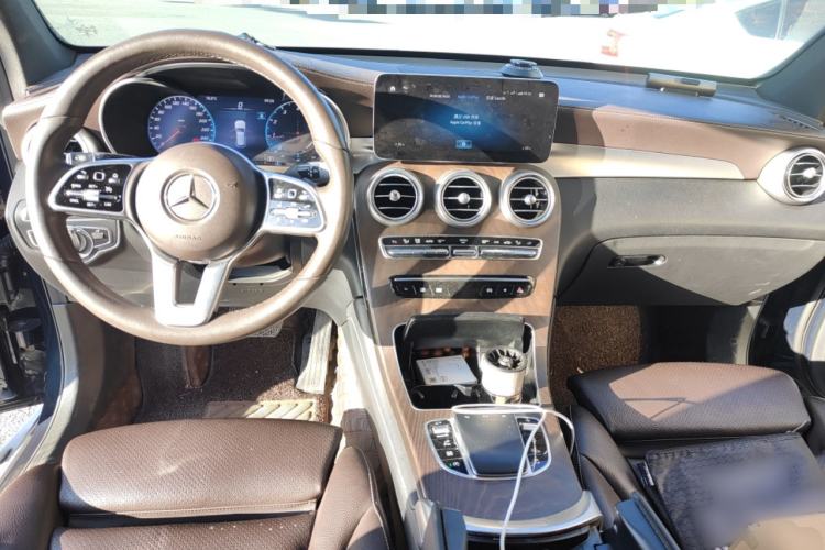Used Mercedes-Benz GLC 2021 GLC 260 L 4MATIC Luxury Model Center Console