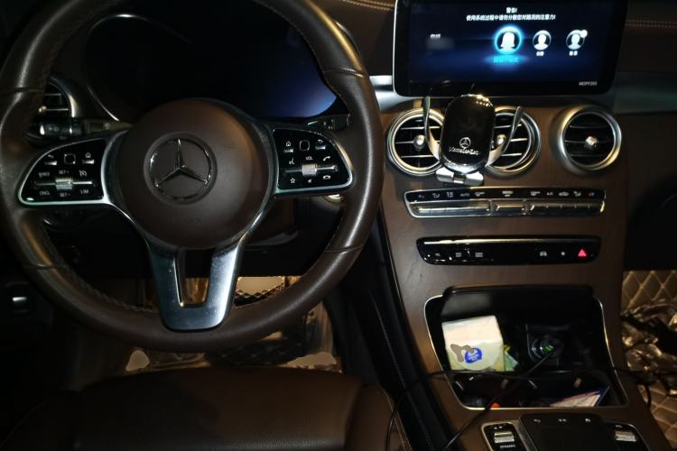 Used Mercedes-Benz GLC 2021 GLC 260 L 4MATIC Luxury Model Center Console