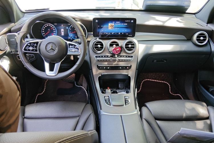 Used Mercedes-Benz GLC 2021 GLC 260 L 4MATIC Luxury Model Center Console