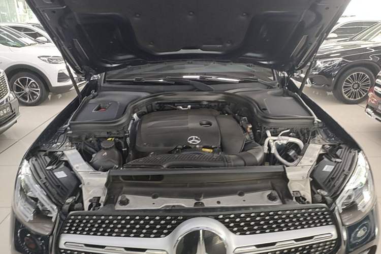 Used Mercedes-Benz GLC 2021 GLC 300 L 4MATIC Dynamic Model Engine Bay
