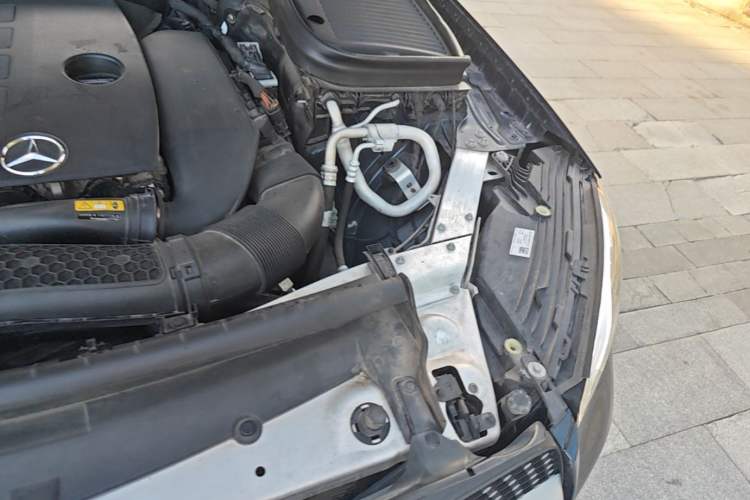 Used Mercedes-Benz GLC 2021 GLC 300 L 4MATIC Dynamic Model Engine Bay Left