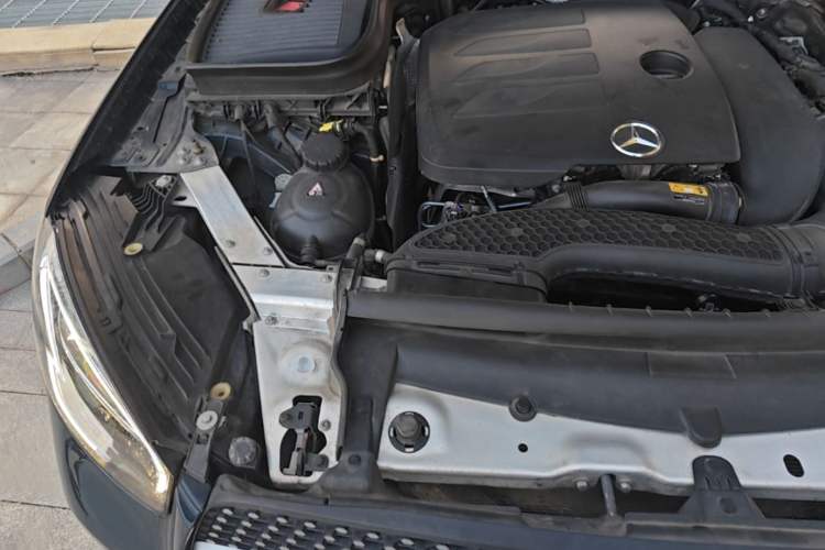 Used Mercedes-Benz GLC 2021 GLC 300 L 4MATIC Dynamic Model Engine Bay Right