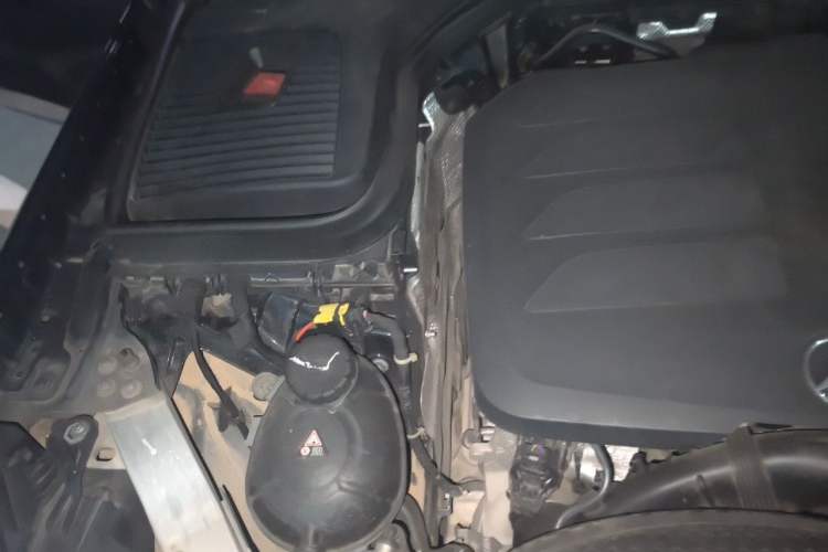Used Mercedes-Benz GLC 2021 GLC 260 L 4MATIC Luxury Model Engine Bay Right