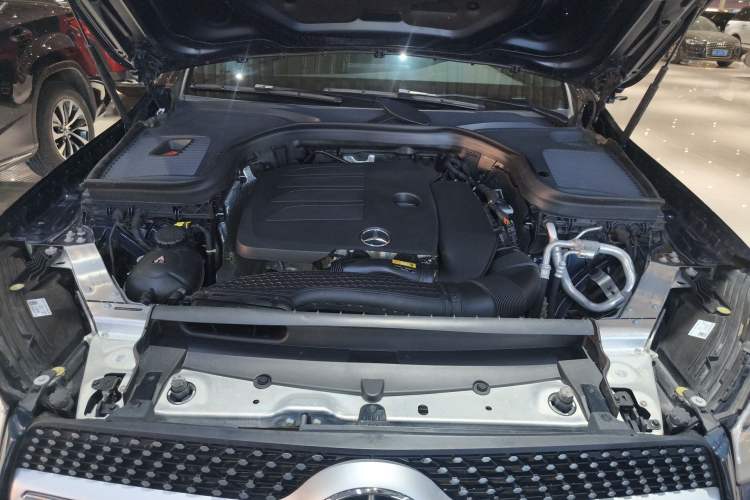 Used Mercedes-Benz GLC 2021 GLC 300 L 4MATIC Dynamic Model Engine Bay