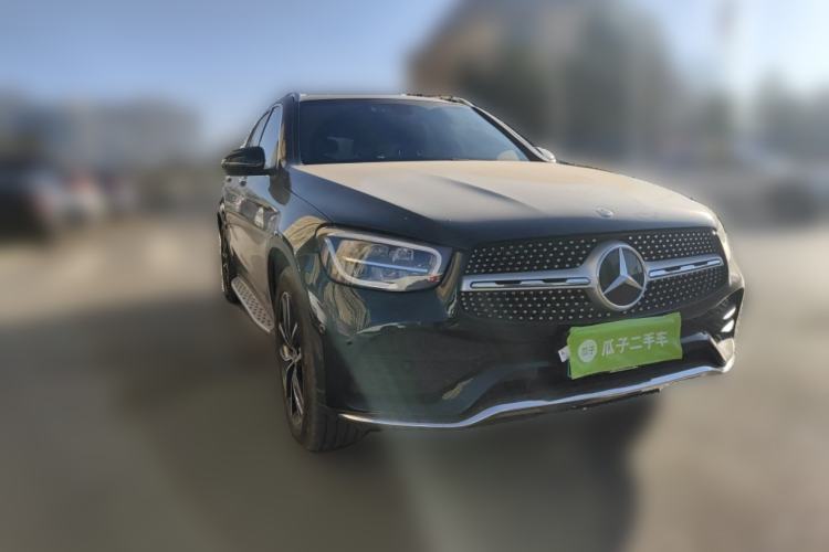 Used Mercedes-Benz GLC 2021 GLC 260 L 4MATIC Luxury Model Front Right 45 Deg