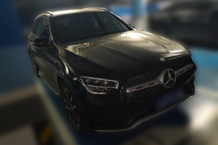 Used Mercedes-Benz GLC 2021 GLC 260 L 4MATIC Luxury Model Front Right 45 Deg