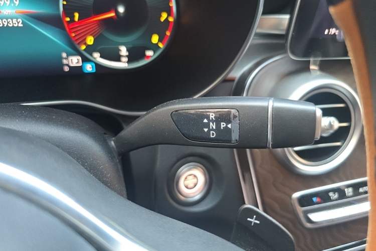 Used Mercedes-Benz GLC 2021 GLC 260 L 4MATIC Luxury Model Gear Lever