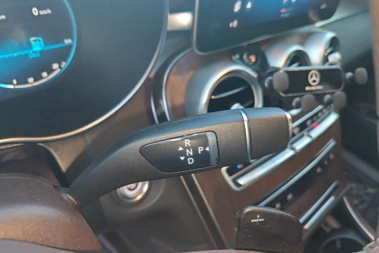 Used Mercedes-Benz GLC 2021 GLC 300 L 4MATIC Dynamic Model Gear Lever