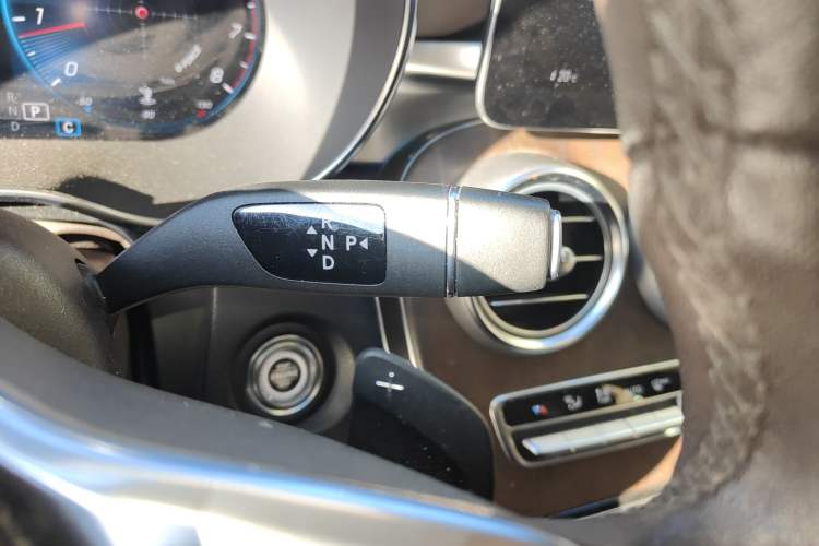 Used Mercedes-Benz GLC 2021 GLC 260 L 4MATIC Luxury Model Gear Lever
