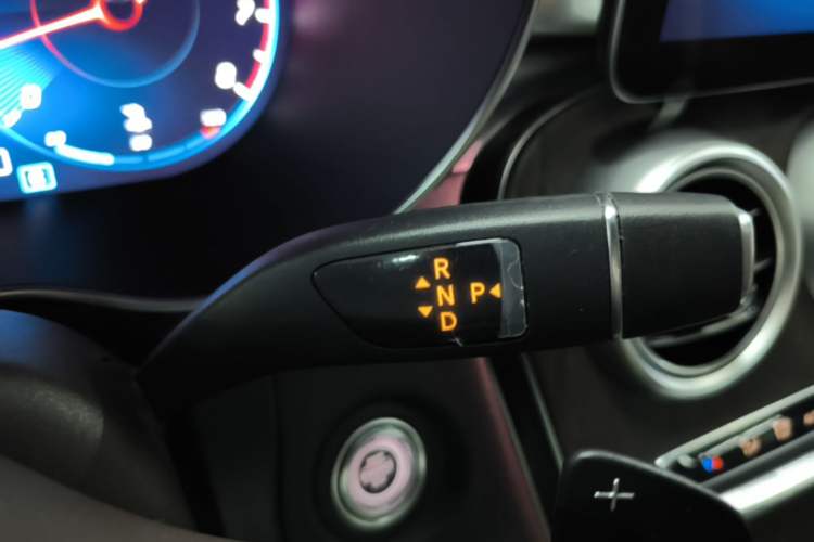 Used Mercedes-Benz GLC 2021 GLC 260 L 4MATIC Luxury Model Gear Lever