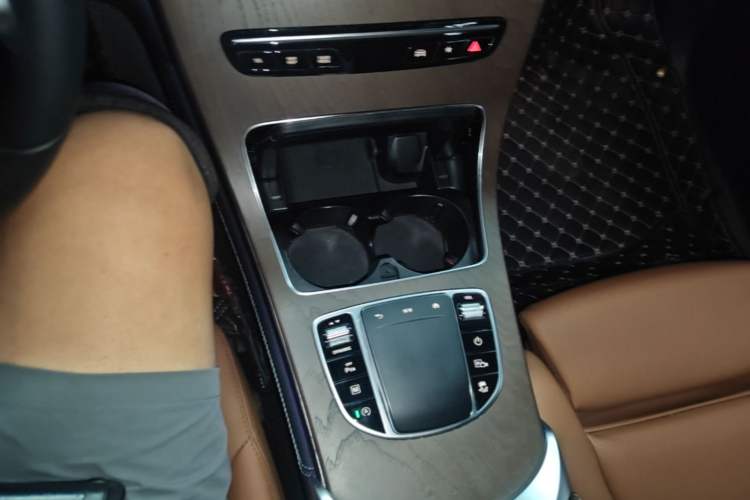 Used Mercedes-Benz GLC 2021 GLC 260 L 4MATIC Luxury Model Gear Lever