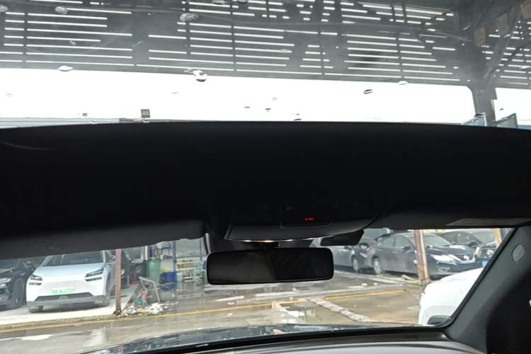 Used Mercedes-Benz GLC 2021 GLC 300 L 4MATIC Dynamic Model Headliner