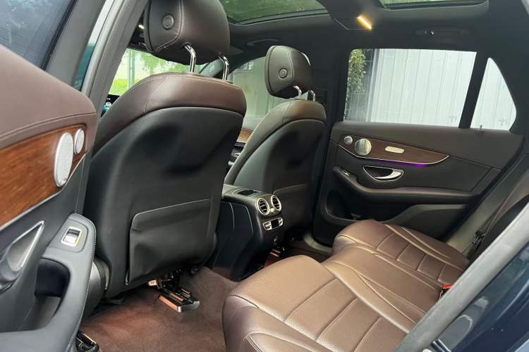 Used Mercedes-Benz GLC 2021 GLC 300 L 4MATIC Dynamic Model Interior 2
