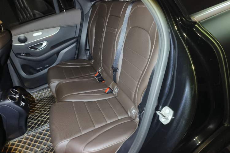 Used Mercedes-Benz GLC 2021 GLC 260 L 4MATIC Luxury Model Interior 4