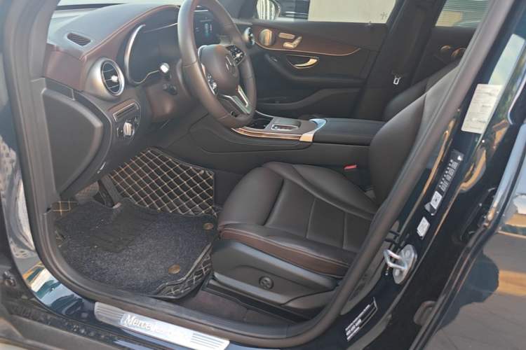 Used Mercedes-Benz GLC 2021 GLC 300 L 4MATIC Dynamic Model Left Front Seat