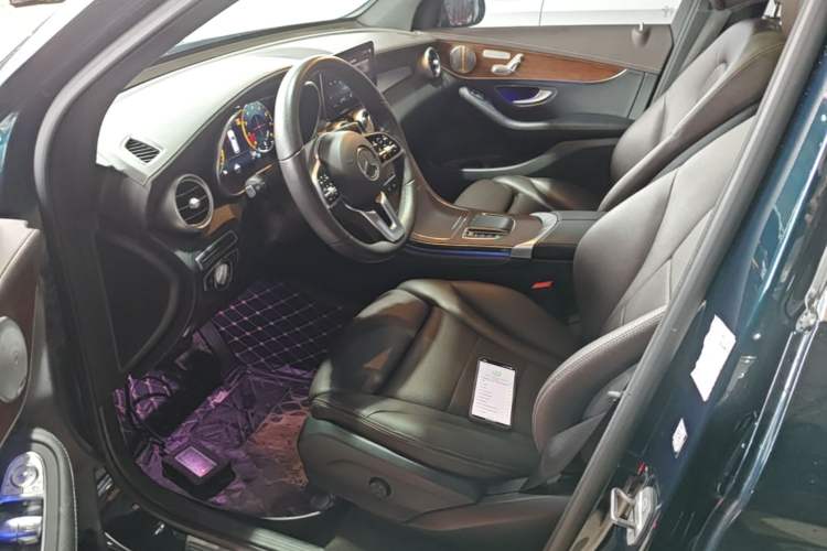 Used Mercedes-Benz GLC 2021 GLC 300 L 4MATIC Dynamic Model Left Front Seat